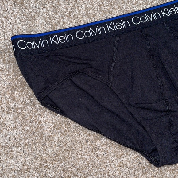 Calvin Klein Men’s Hip Brief Underwear🆕 - Picture 3 of 6